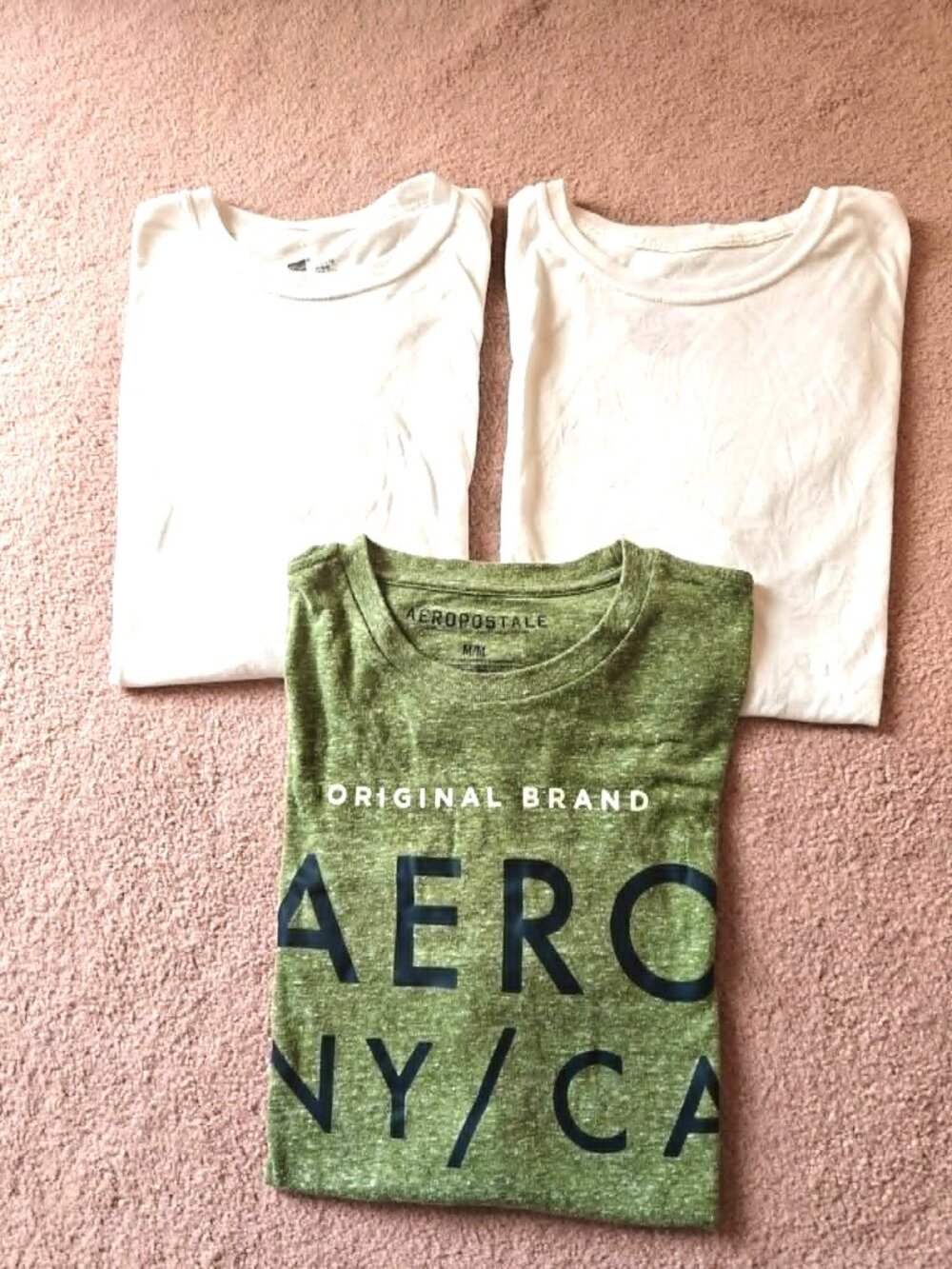 Bundle of 2 Men's Short Sleeve Tee Shirts, Size Medium